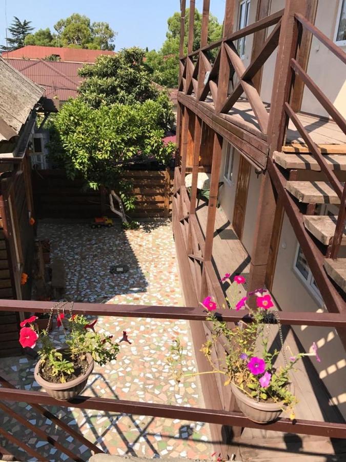 Gostevoy Dom Samir Hotel Гагра Екстериор снимка